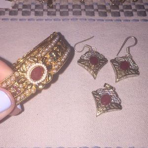 Earring, pendant and bracelet set